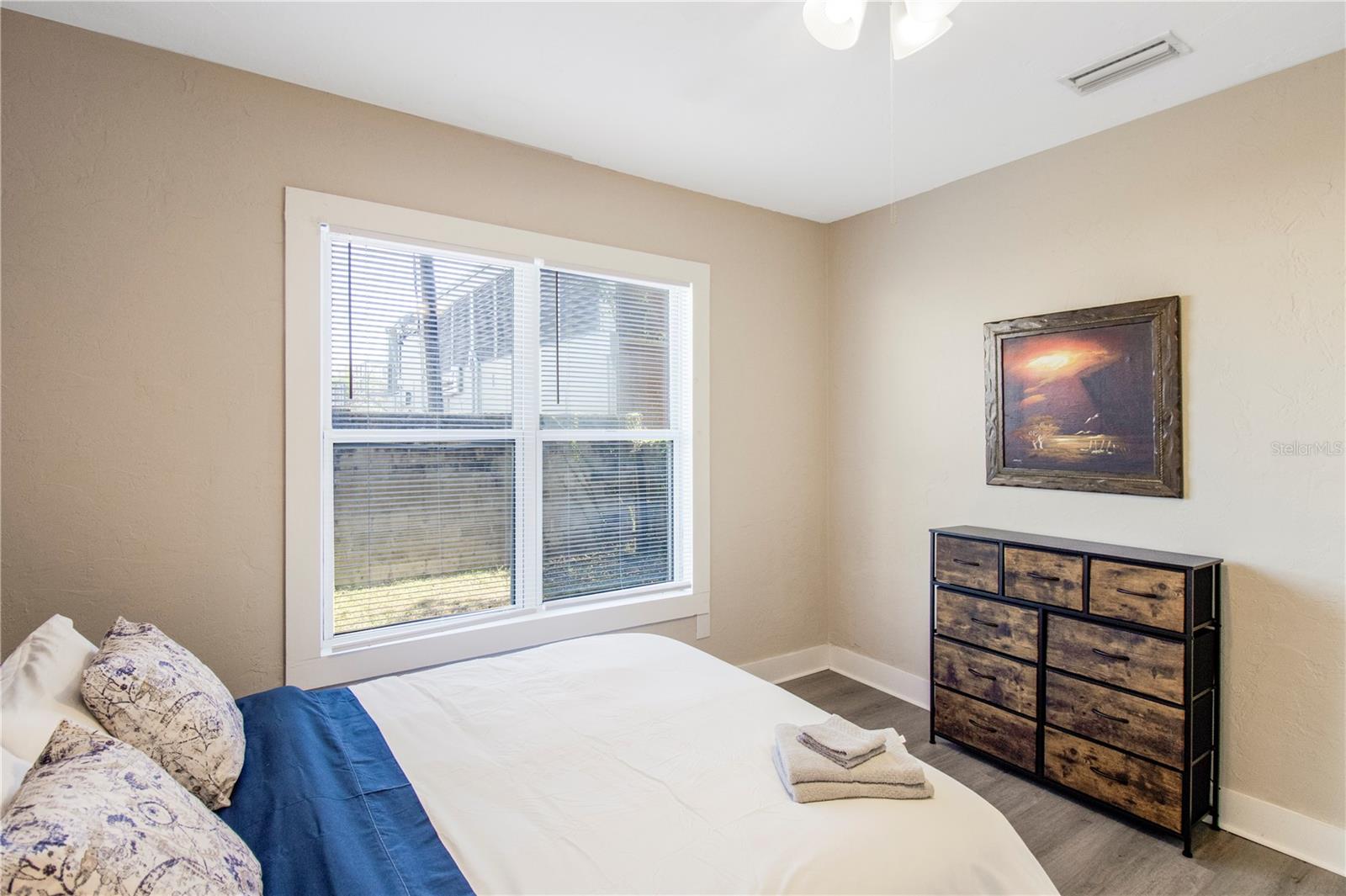 Image 22 of 25 For 702 2nd Avenue