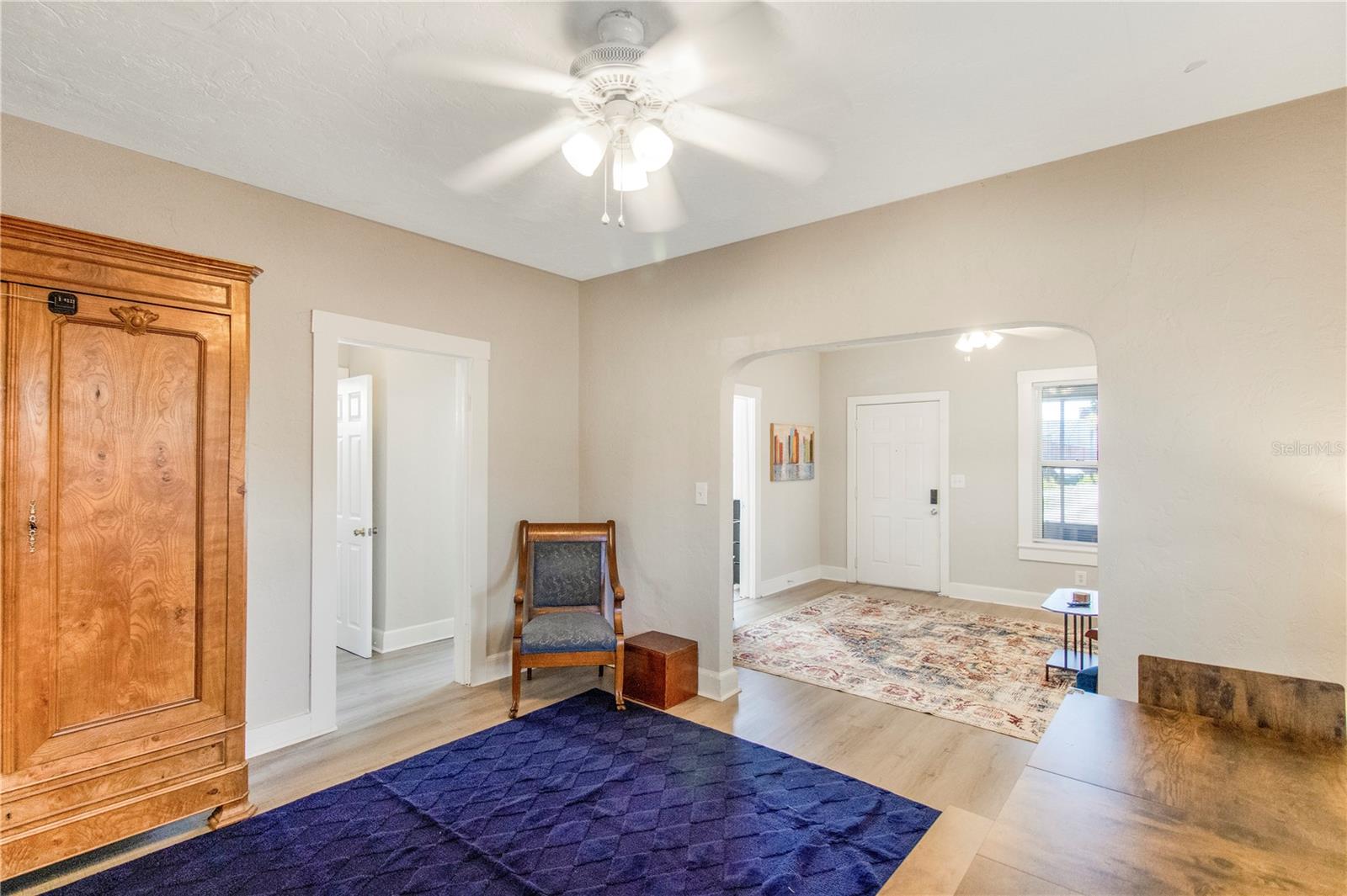 Image 8 of 25 For 702 2nd Avenue