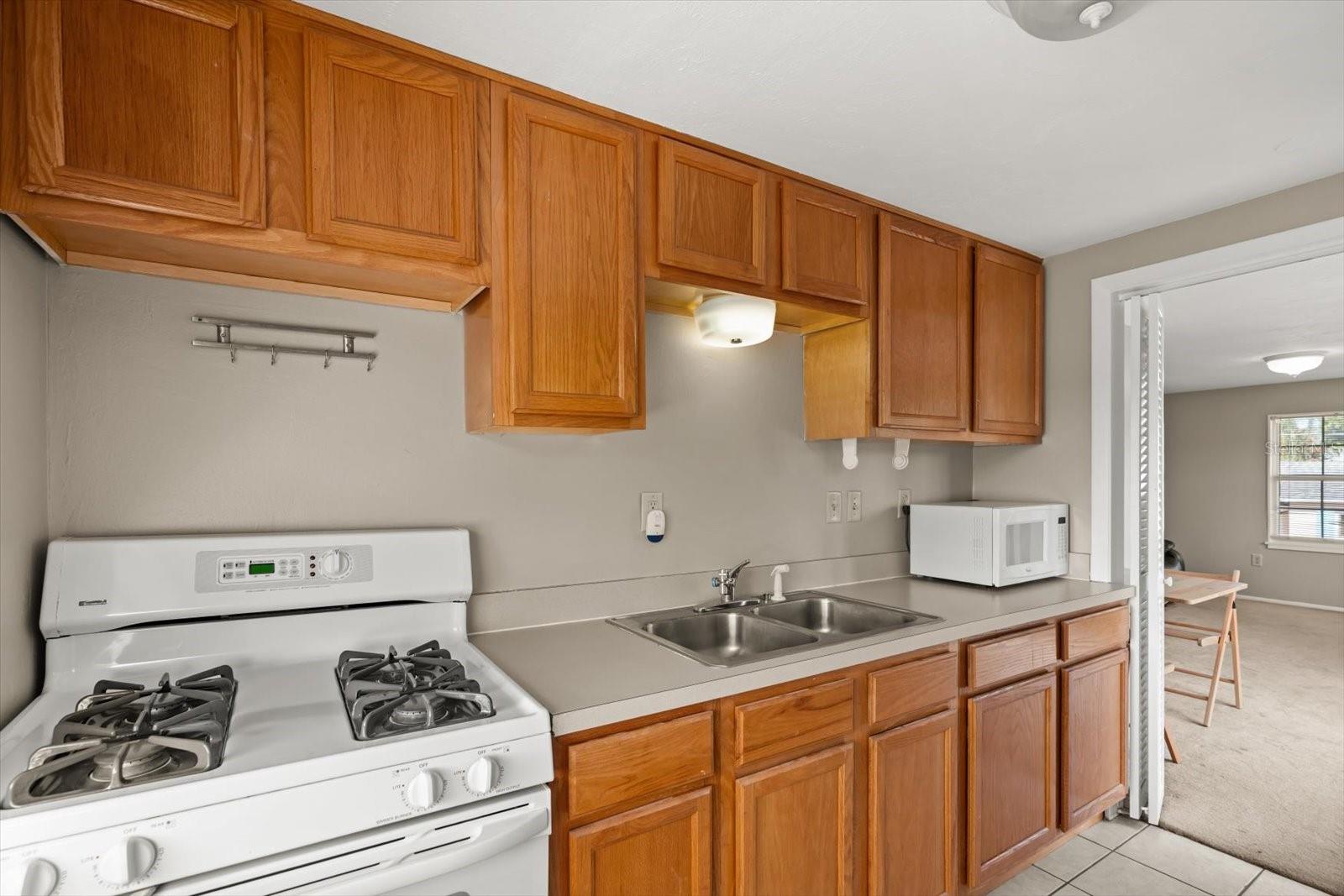 Image 31 of 43 For 2 Steele Street