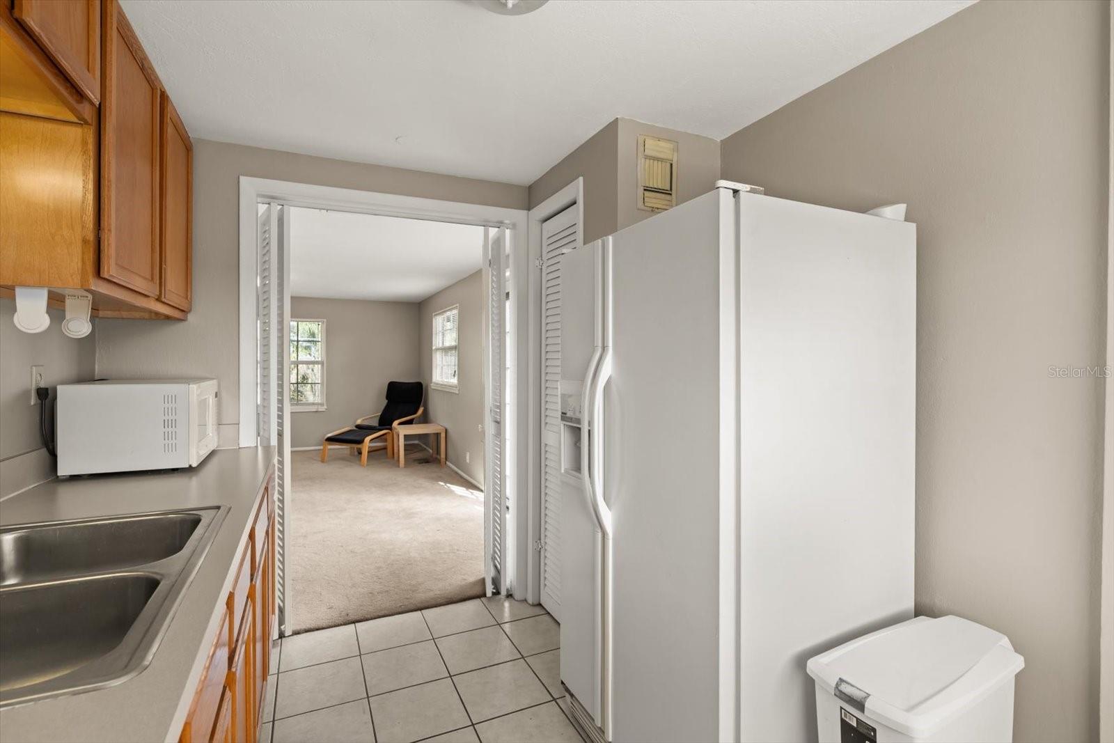 Image 33 of 43 For 2 Steele Street