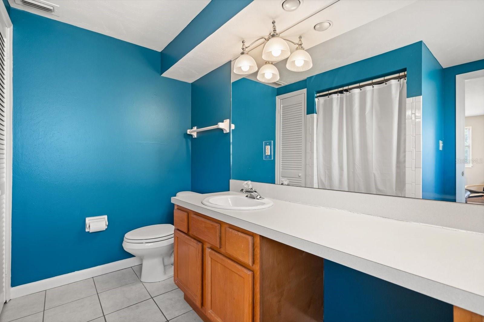 Image 37 of 43 For 2 Steele Street