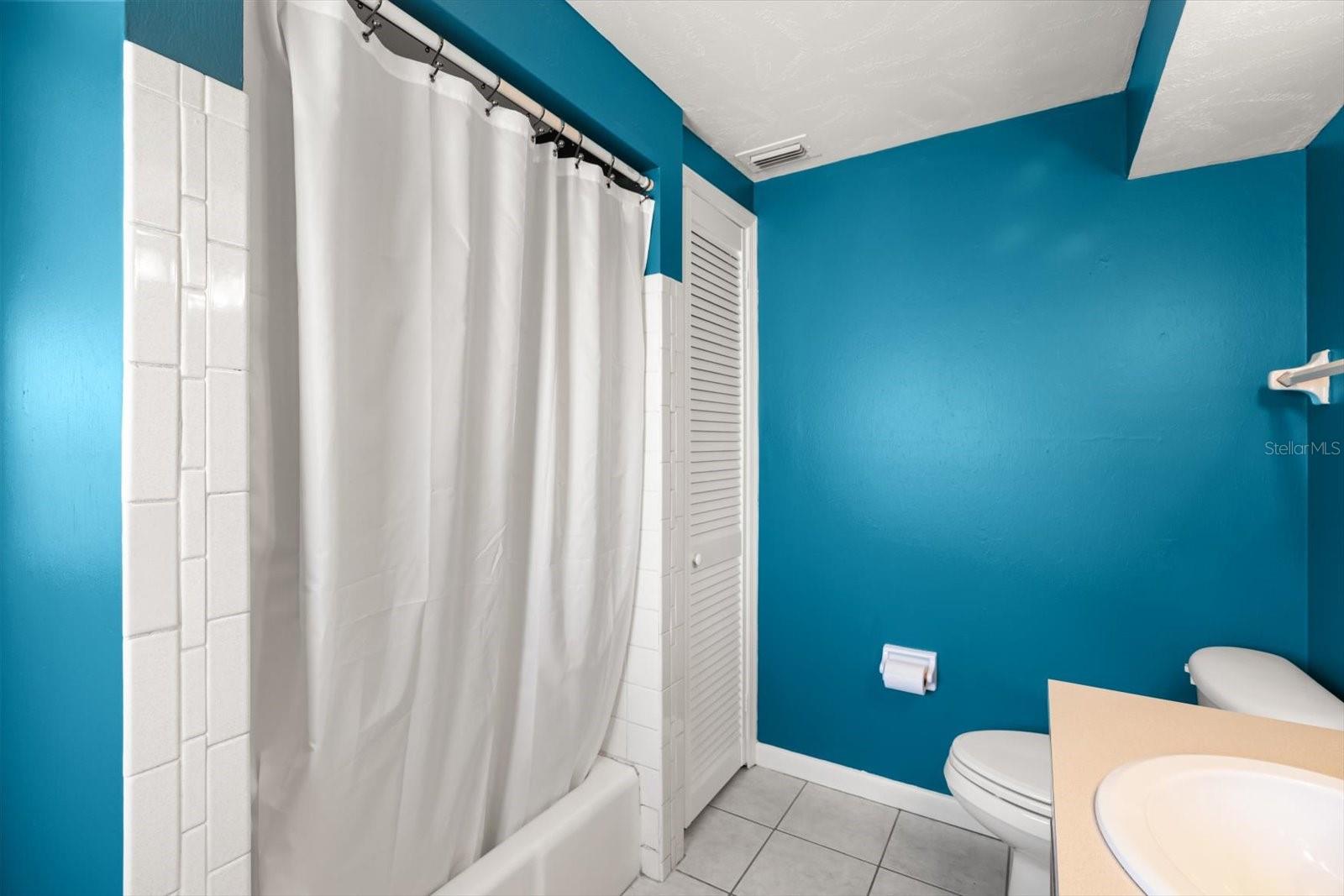 Image 38 of 43 For 2 Steele Street