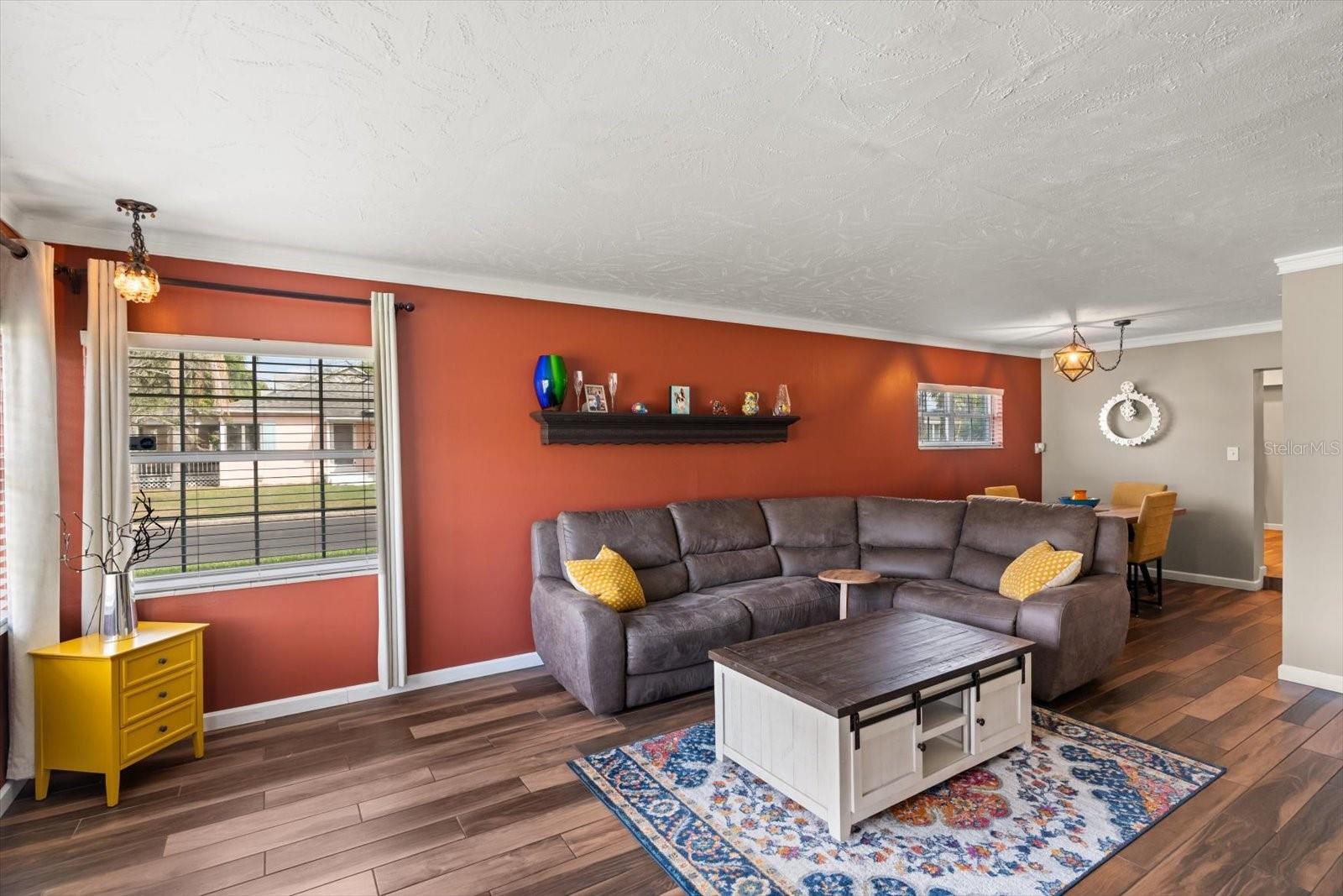 Image 4 of 43 For 2 Steele Street