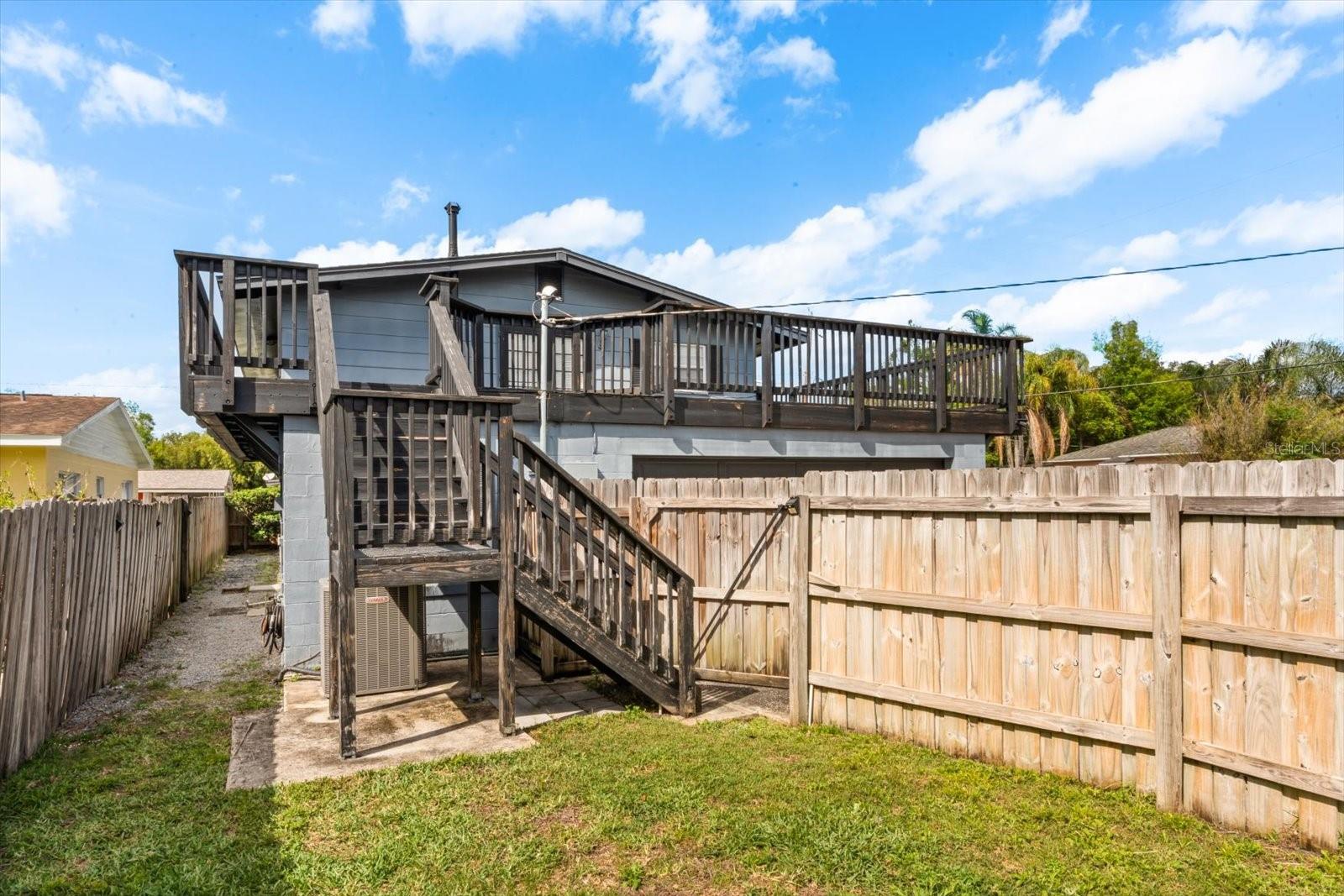 Image 41 of 43 For 2 Steele Street