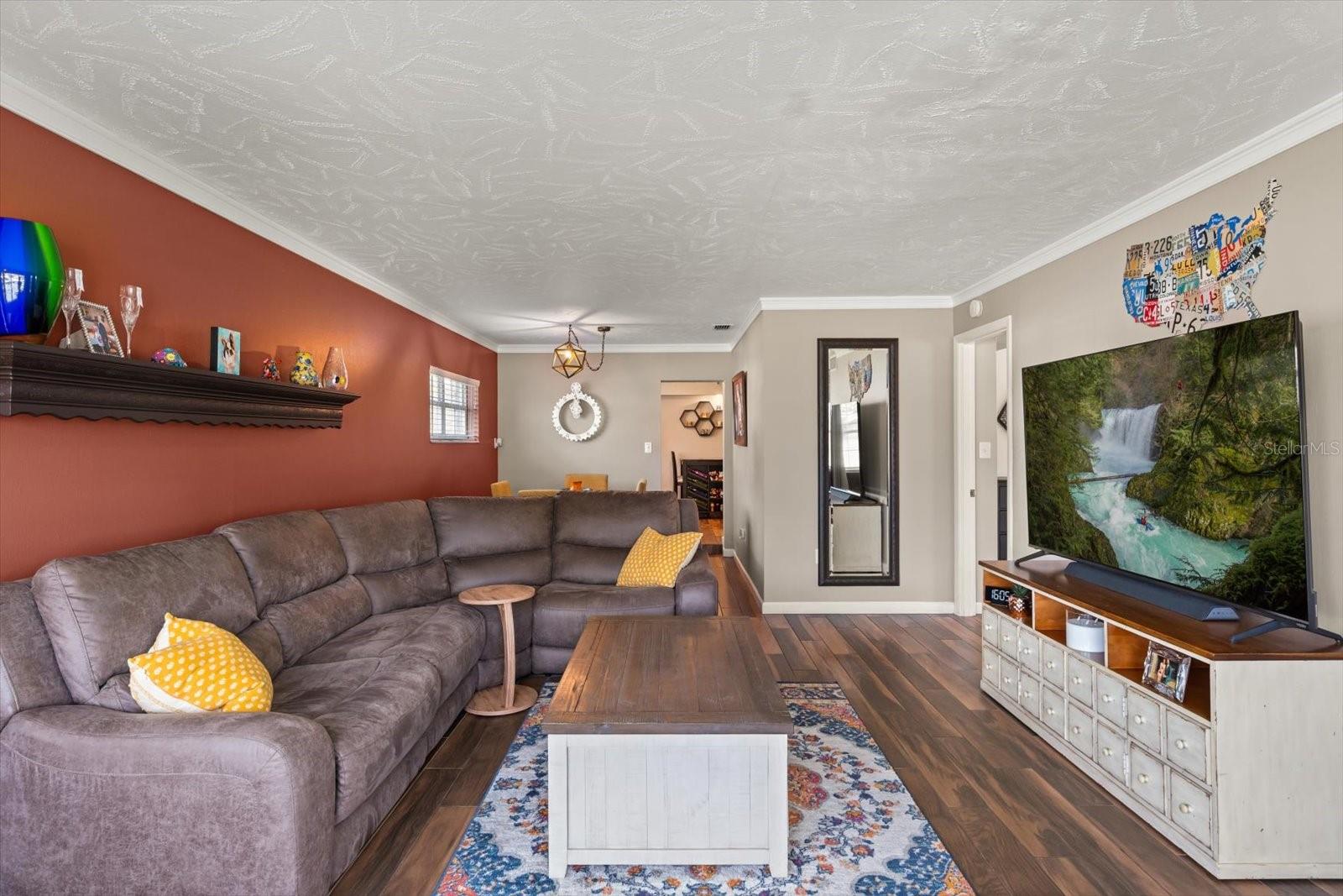 Image 7 of 43 For 2 Steele Street