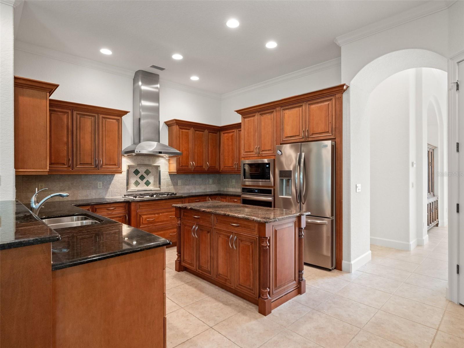 Image 11 of 52 For 5236 Shoreline Circle