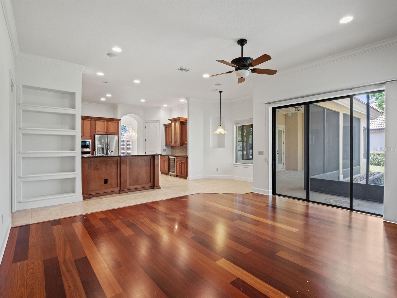 Image 14 of 52 For 5236 Shoreline Circle