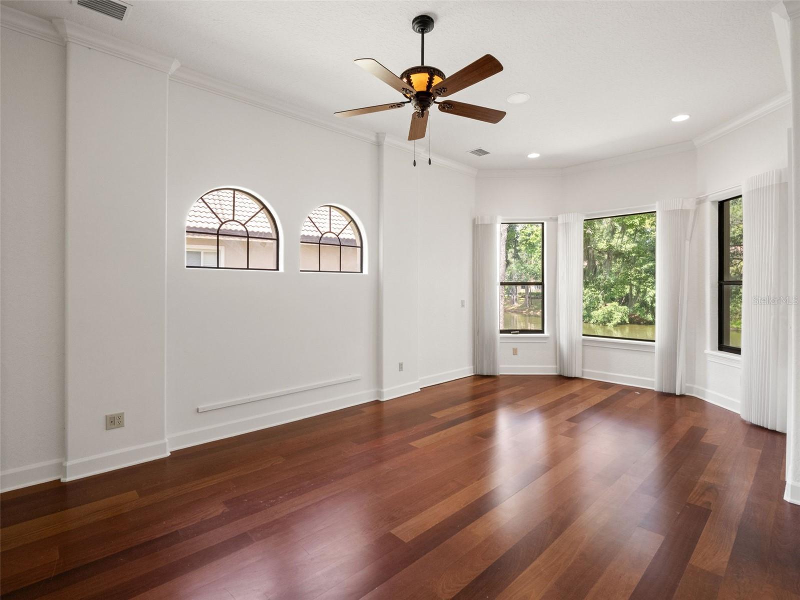 Image 25 of 52 For 5236 Shoreline Circle