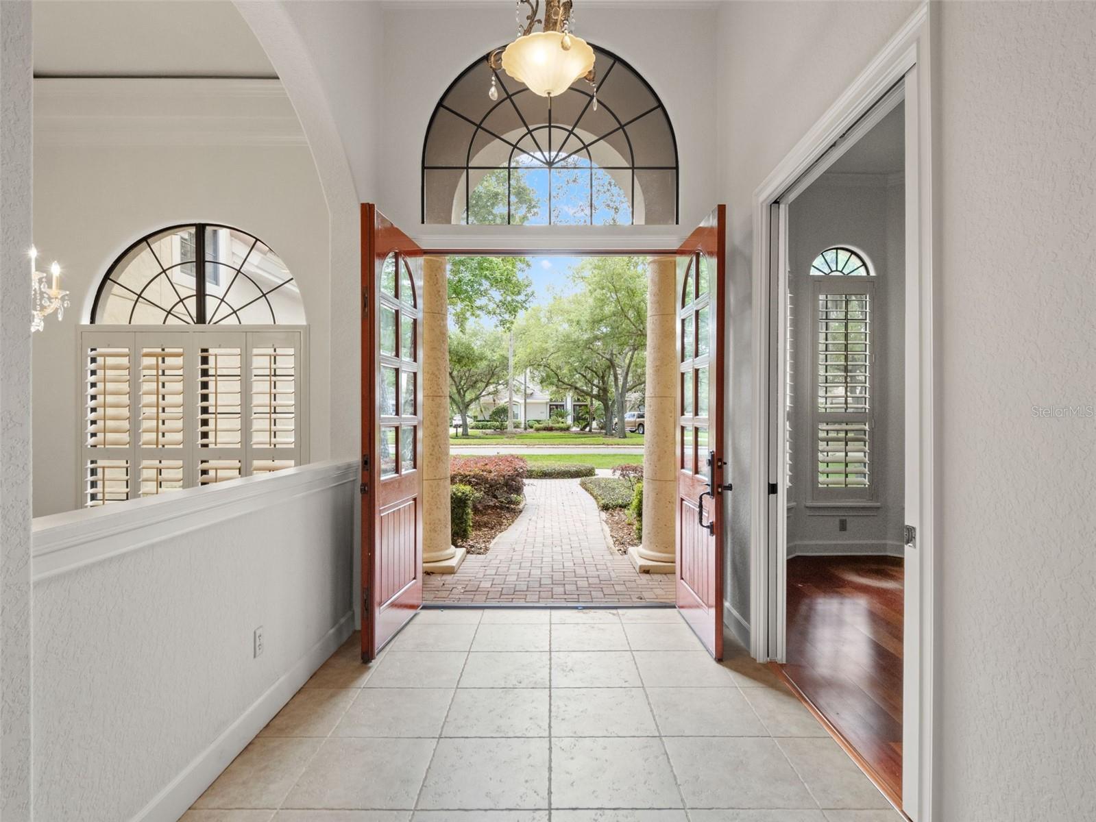 Image 3 of 52 For 5236 Shoreline Circle