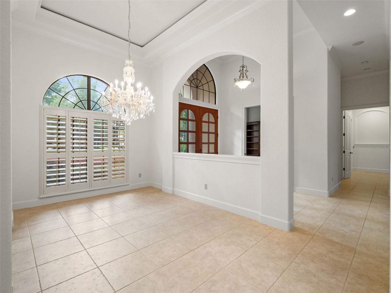 Image 6 of 52 For 5236 Shoreline Circle