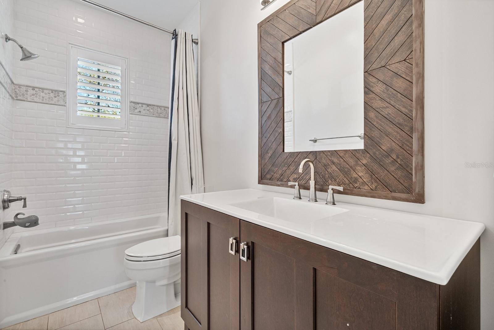 Image 27 of 30 For 1636 Elizabeths Walk