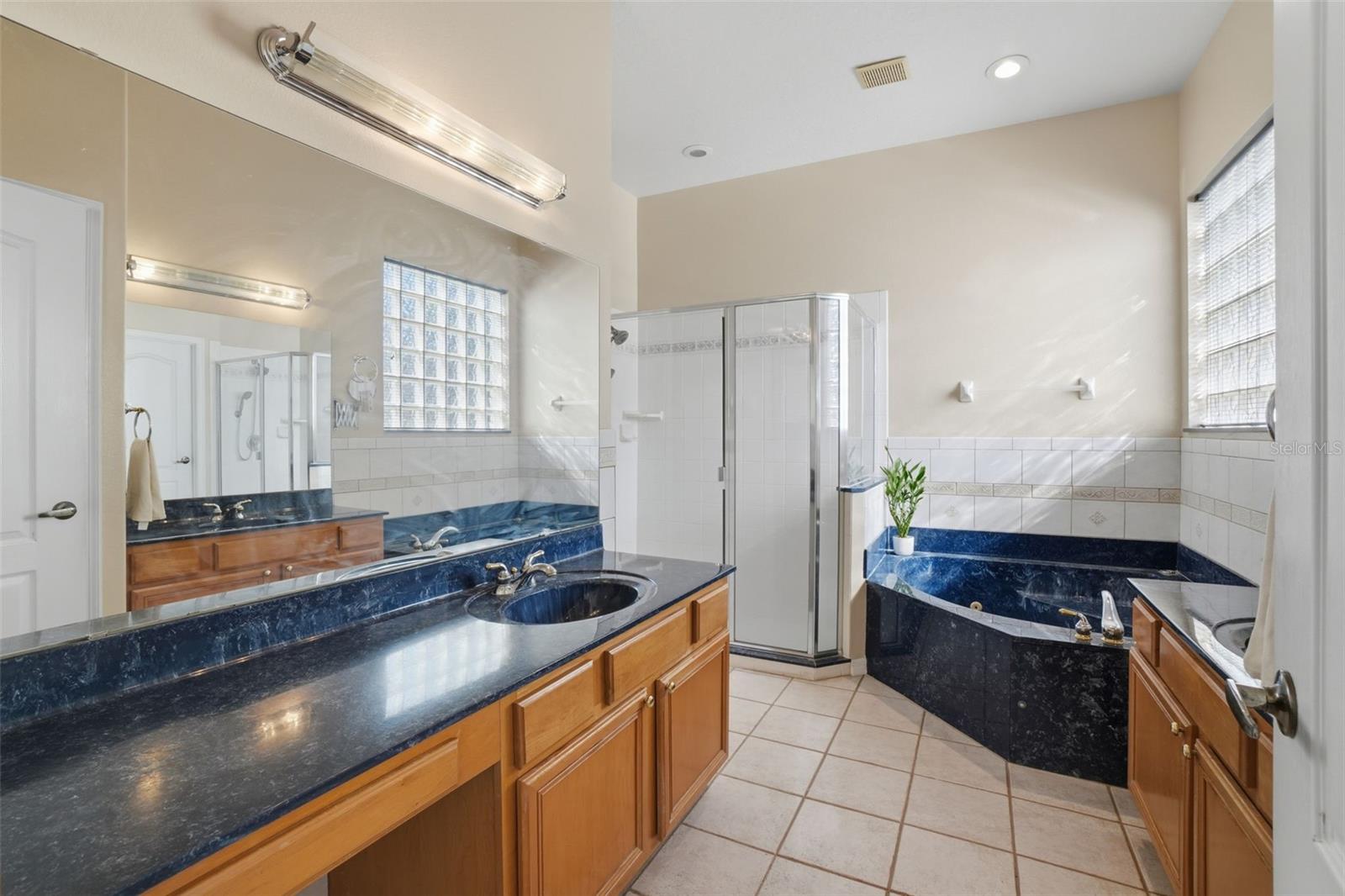 Image 21 of 41 For 4230 Cranmore Court