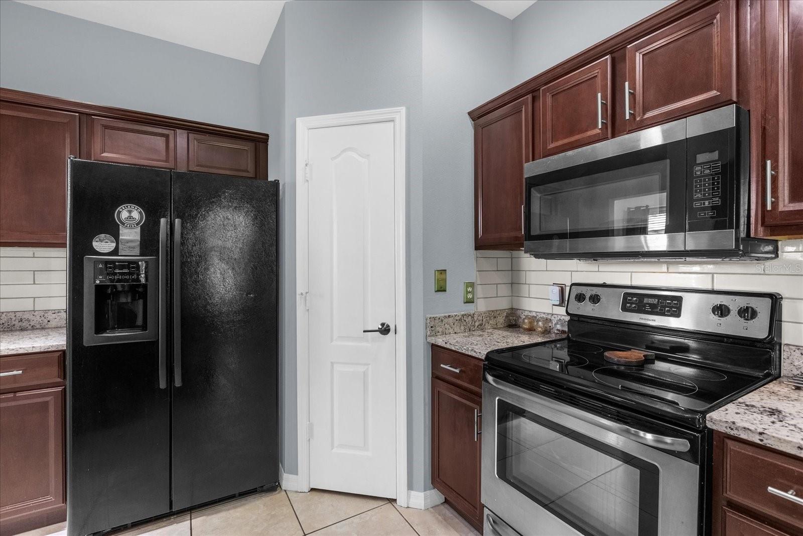 Image 14 of 30 For 6452 Goldenrod Road 26c