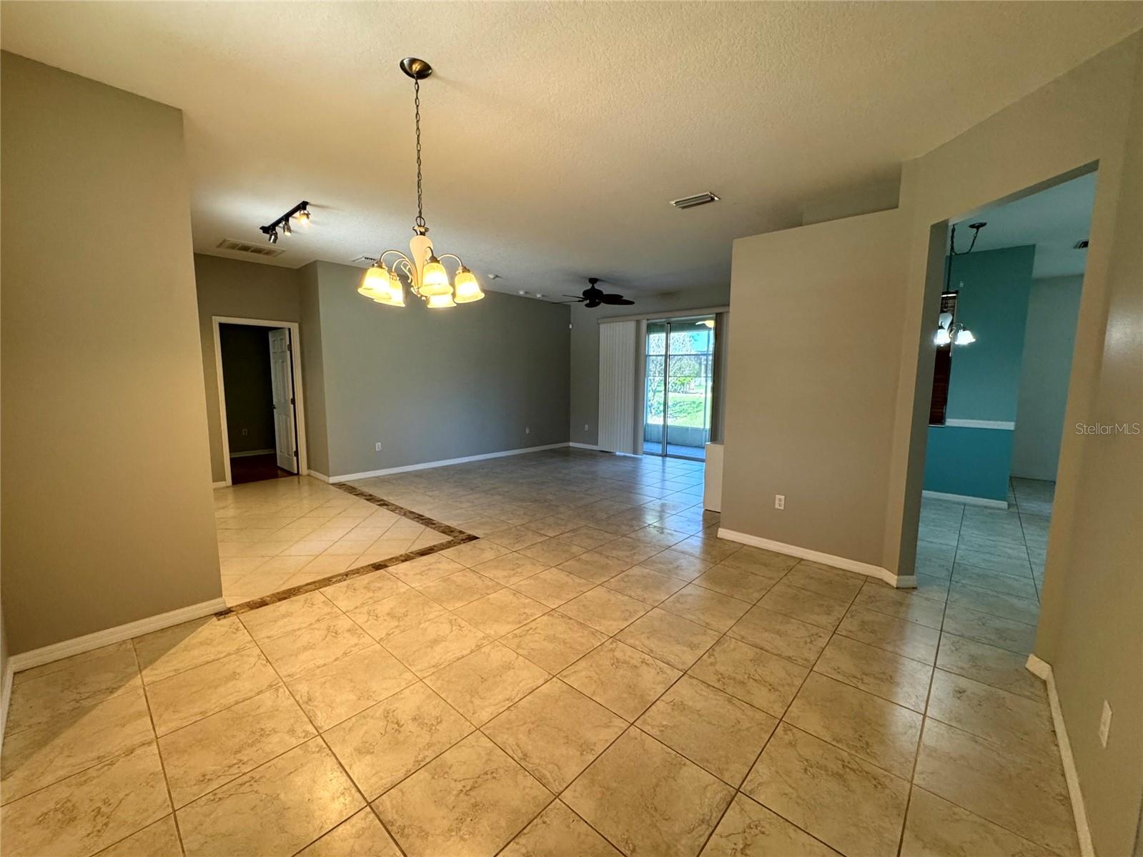 Image 18 of 50 For 26712 Augusta Springs Circle