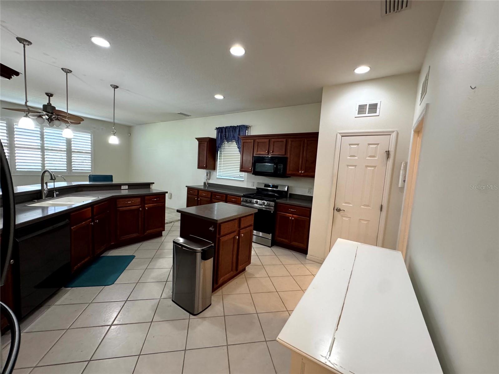 Image 19 of 50 For 26712 Augusta Springs Circle