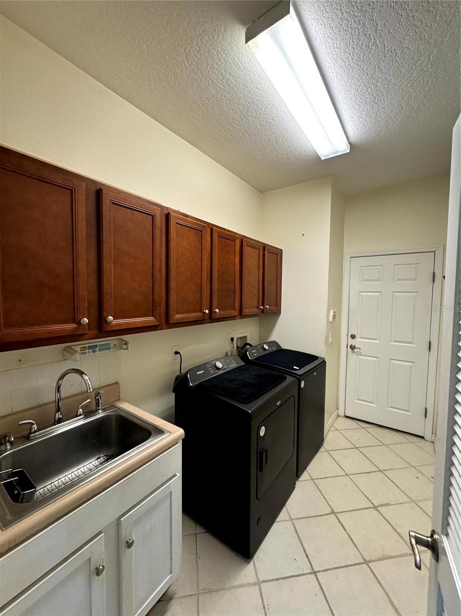 Image 32 of 50 For 26712 Augusta Springs Circle