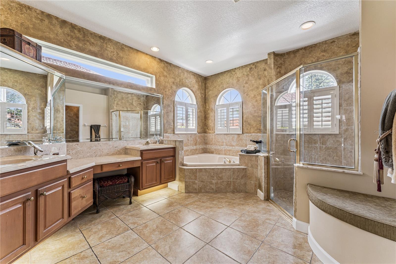 Image 14 of 27 For 1949 Deerview Place