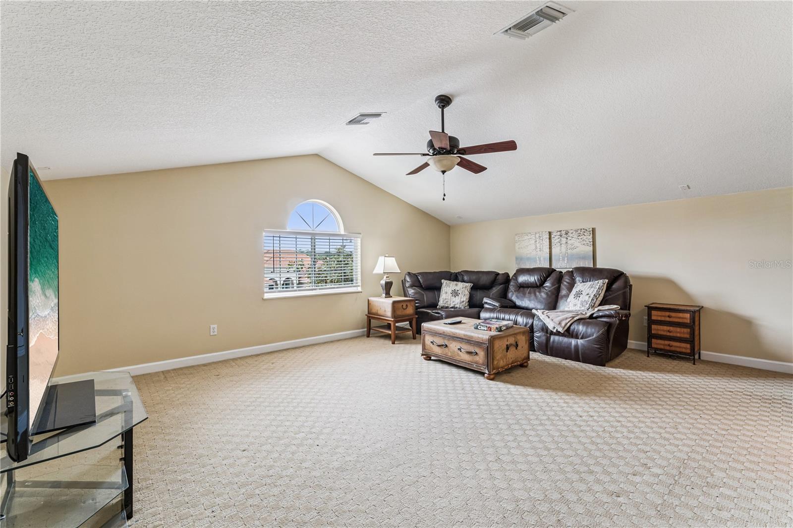 Image 22 of 27 For 1949 Deerview Place