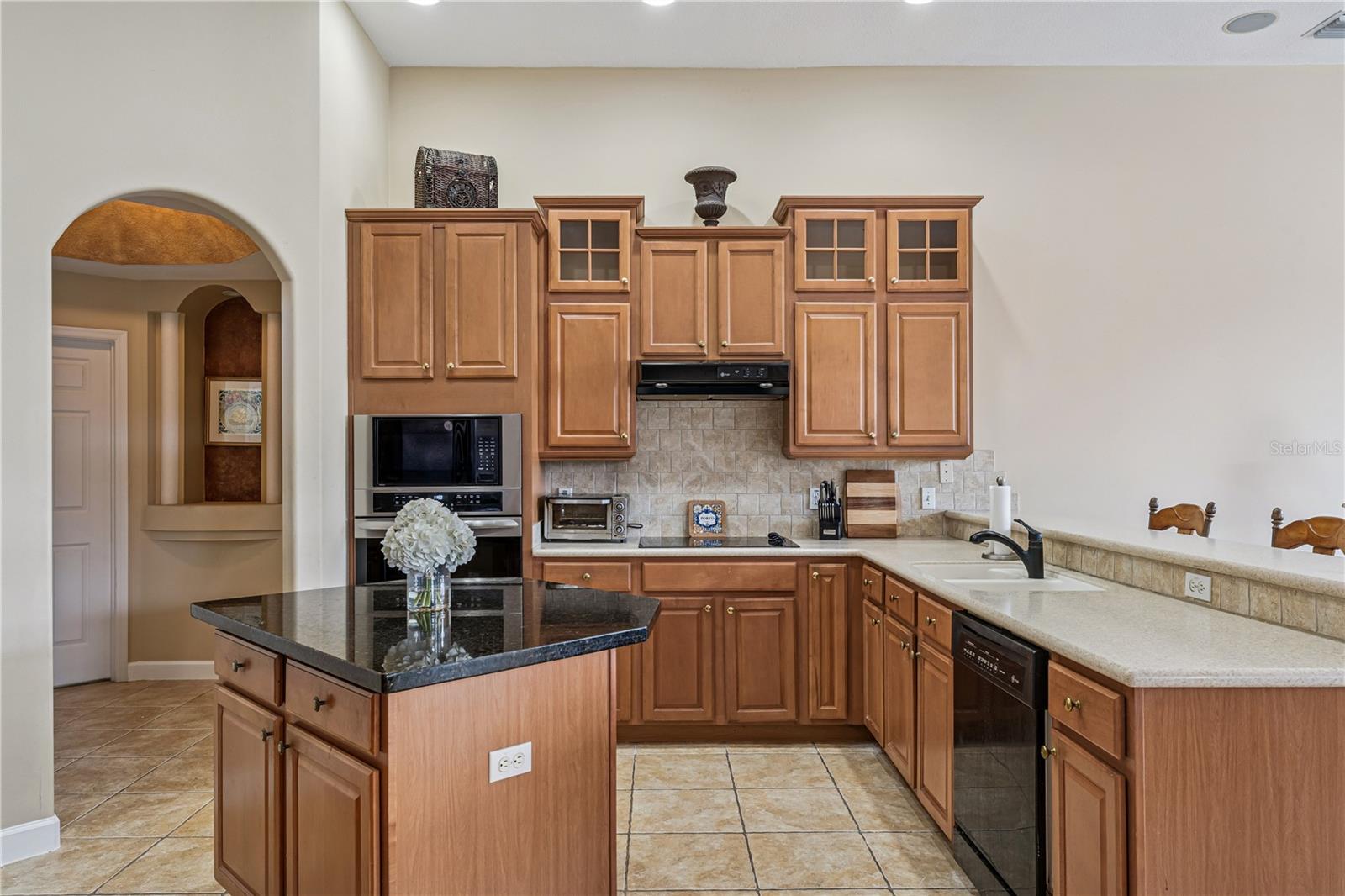 Image 6 of 27 For 1949 Deerview Place