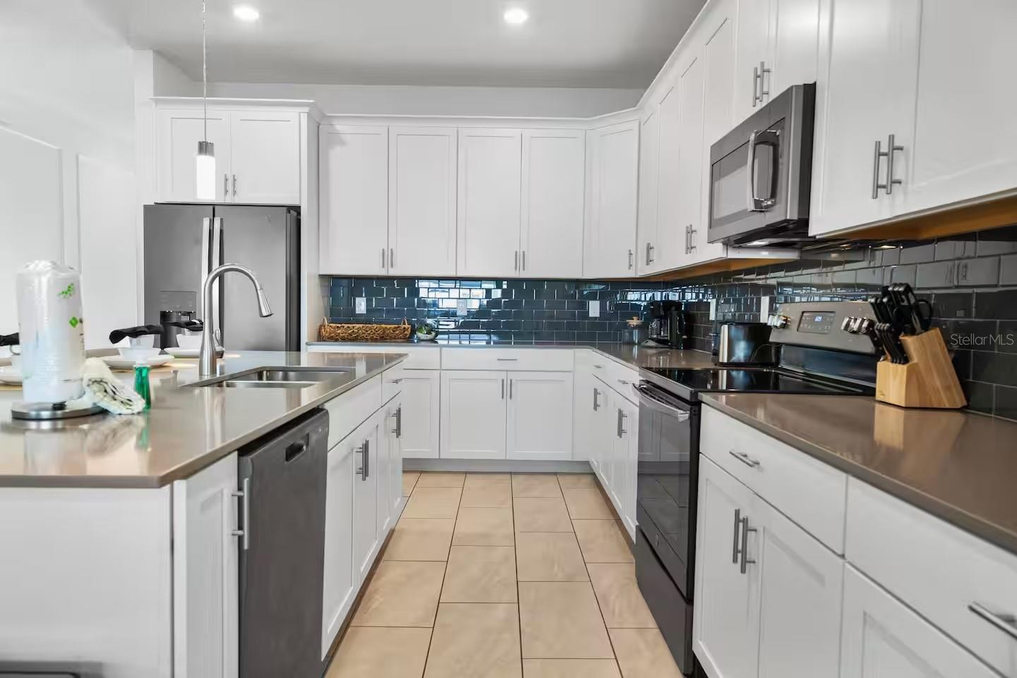 Image 10 of 54 For 1069 Leader Street