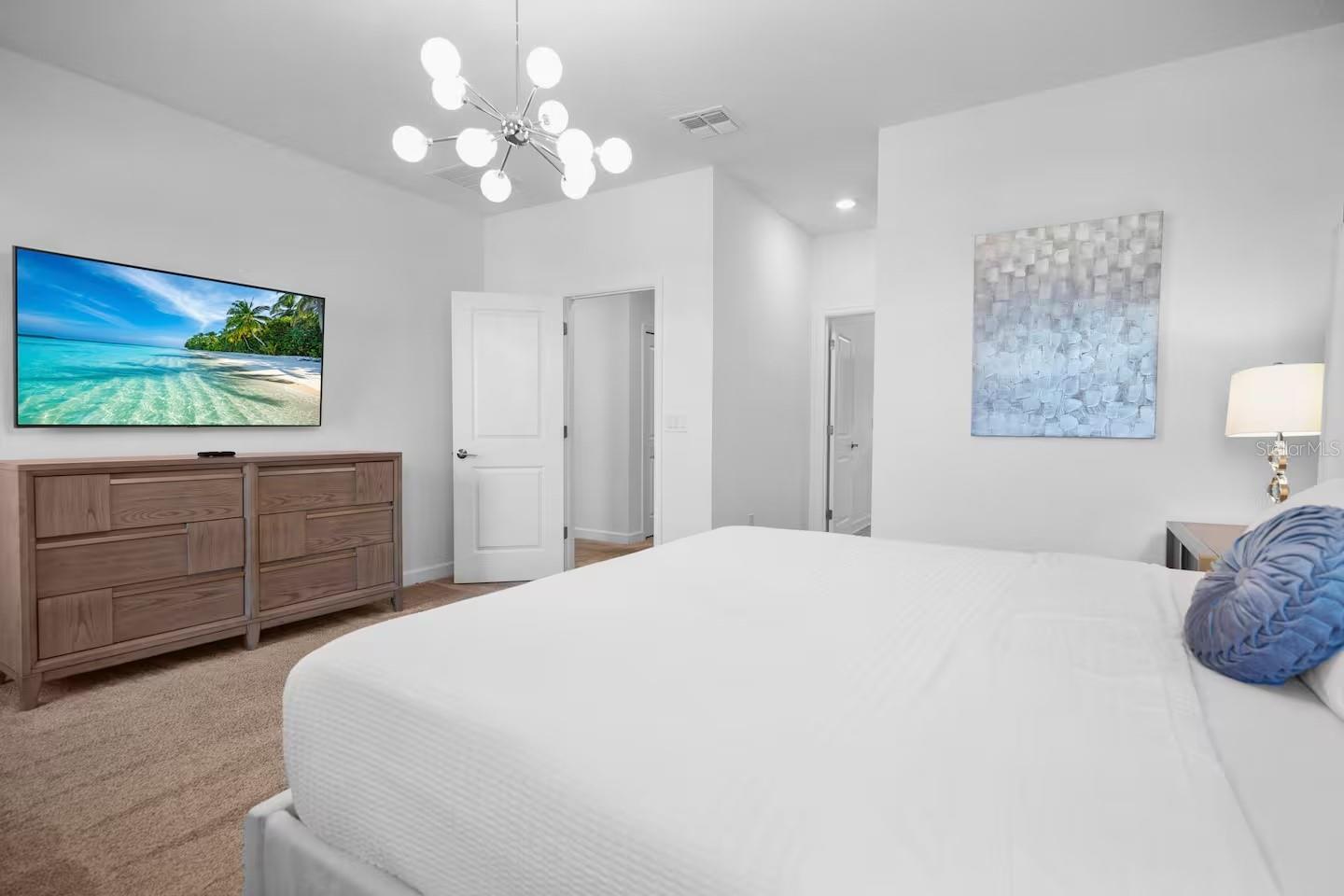 Image 16 of 54 For 1069 Leader Street