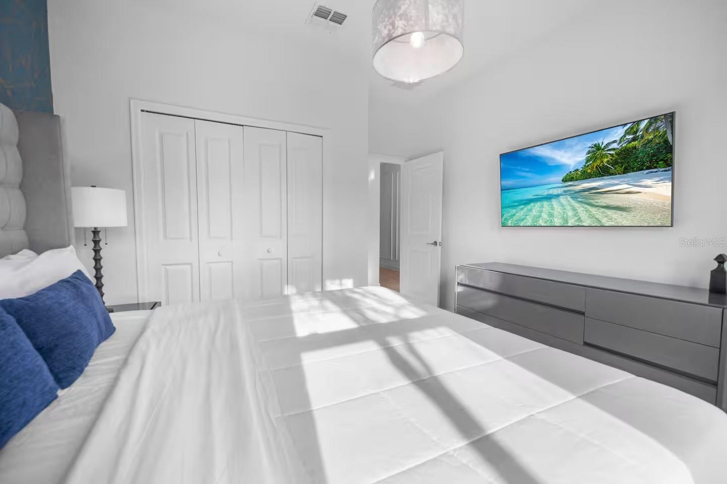 Image 17 of 54 For 1069 Leader Street