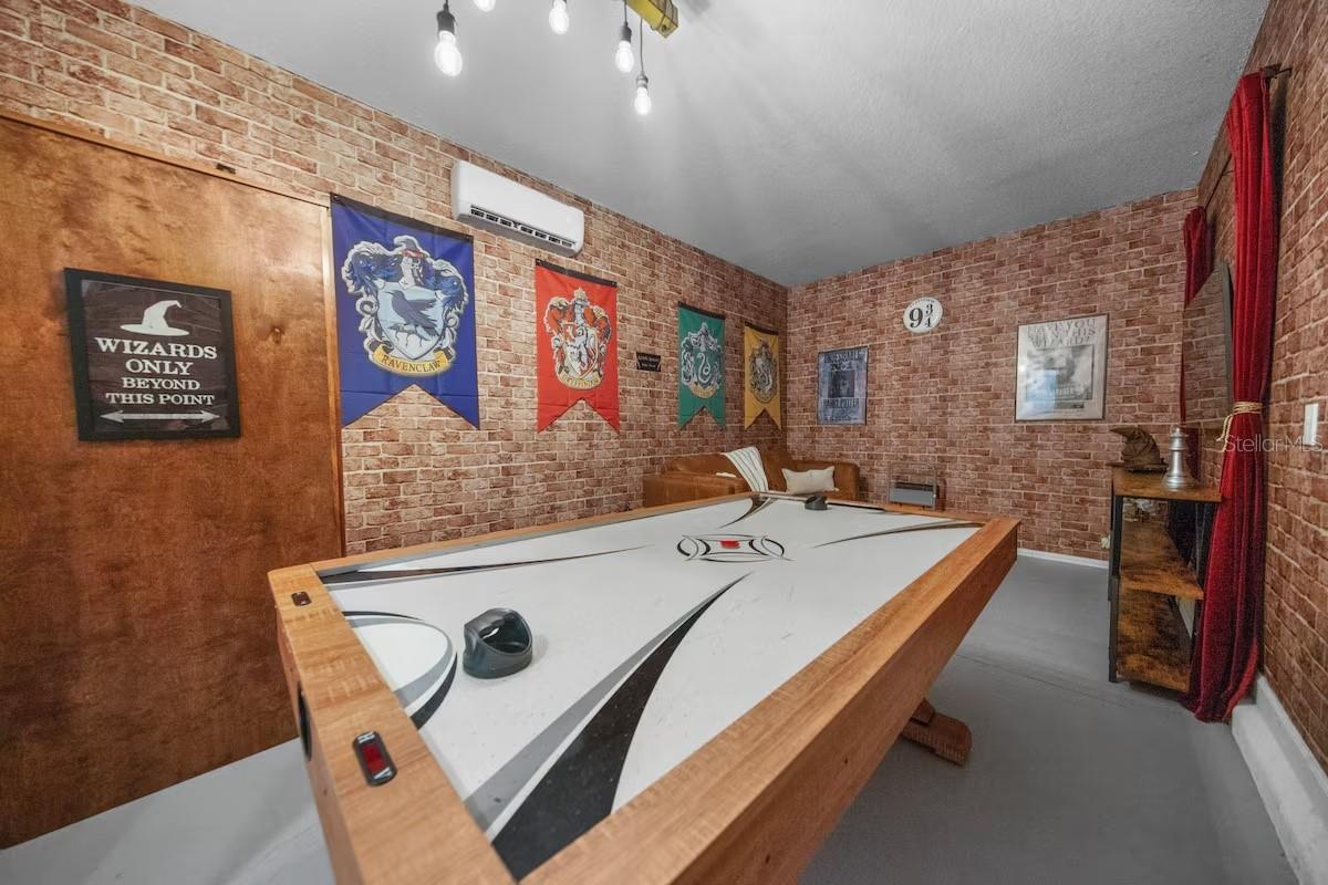 Image 35 of 54 For 1069 Leader Street