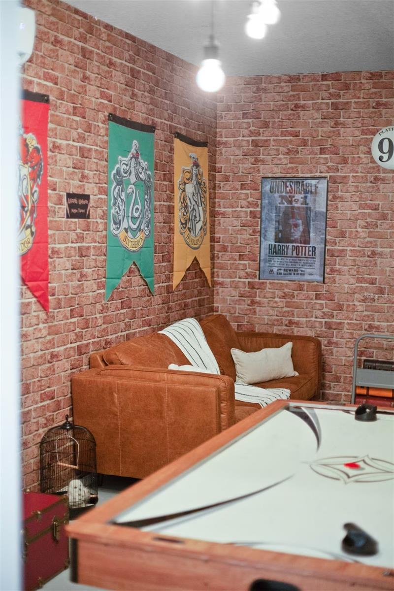 Image 38 of 54 For 1069 Leader Street