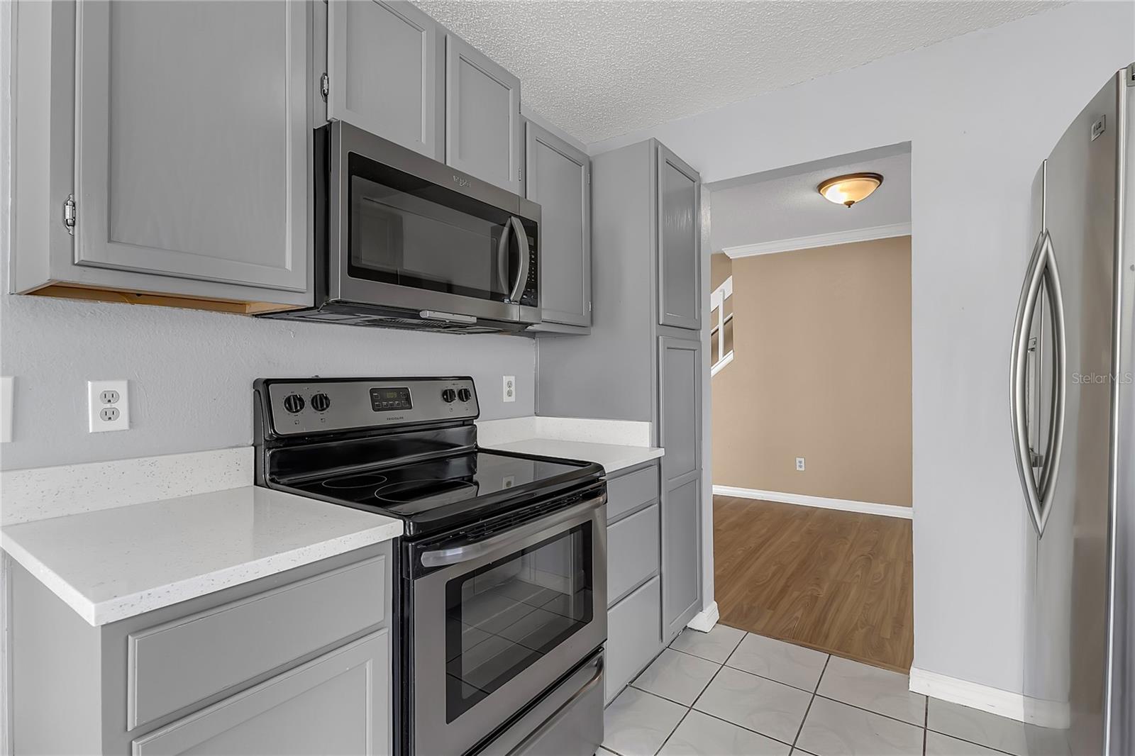 Image 19 of 40 For 12639 Crayford Avenue