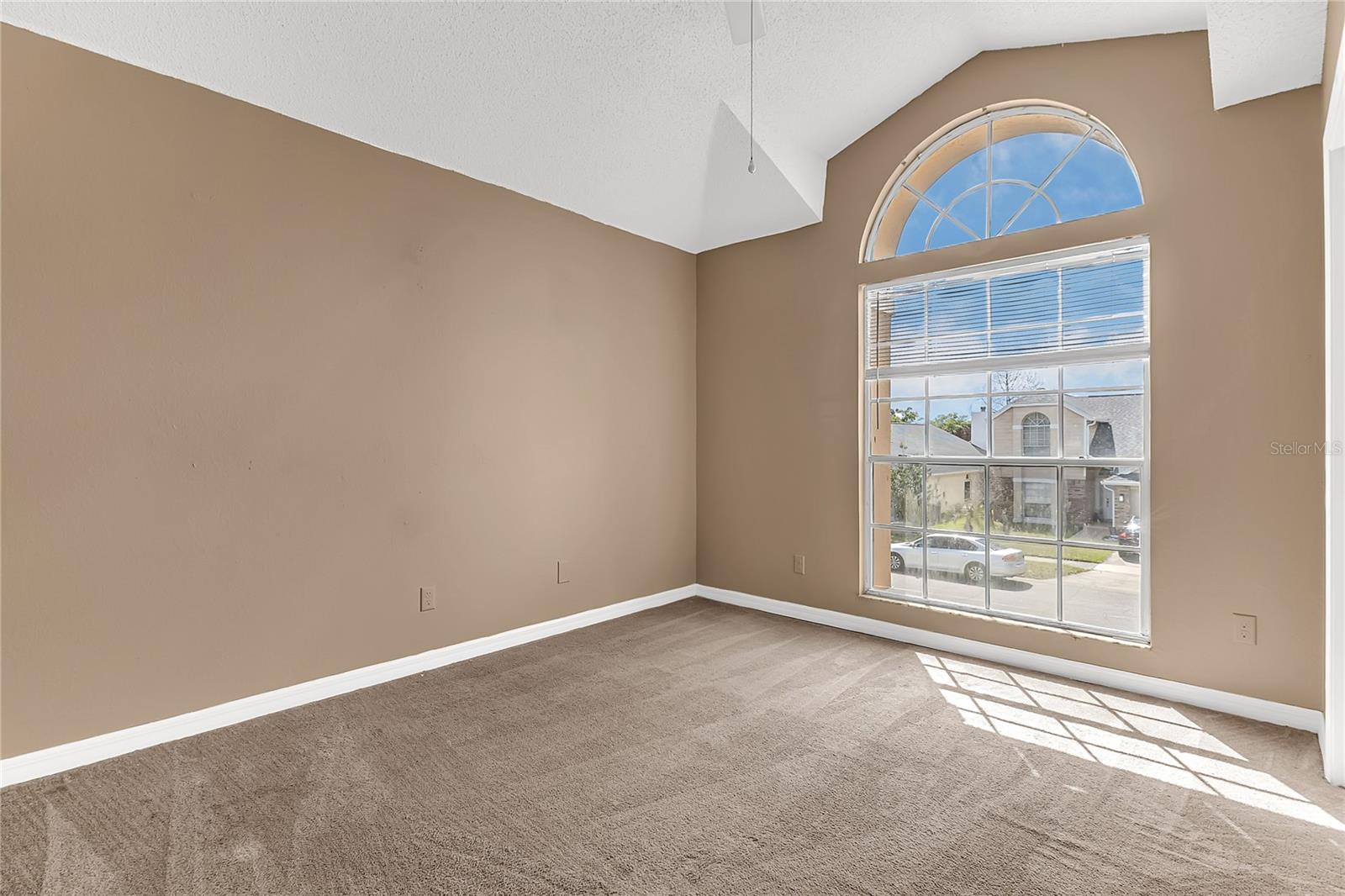 Image 22 of 40 For 12639 Crayford Avenue