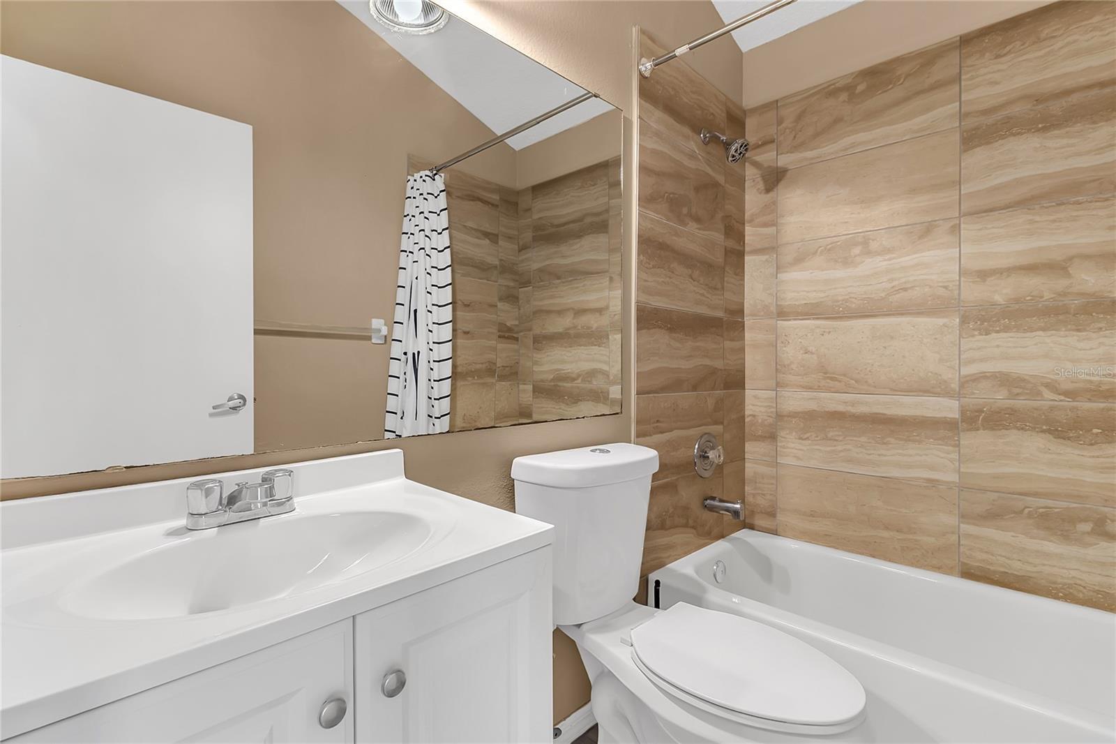 Image 25 of 40 For 12639 Crayford Avenue