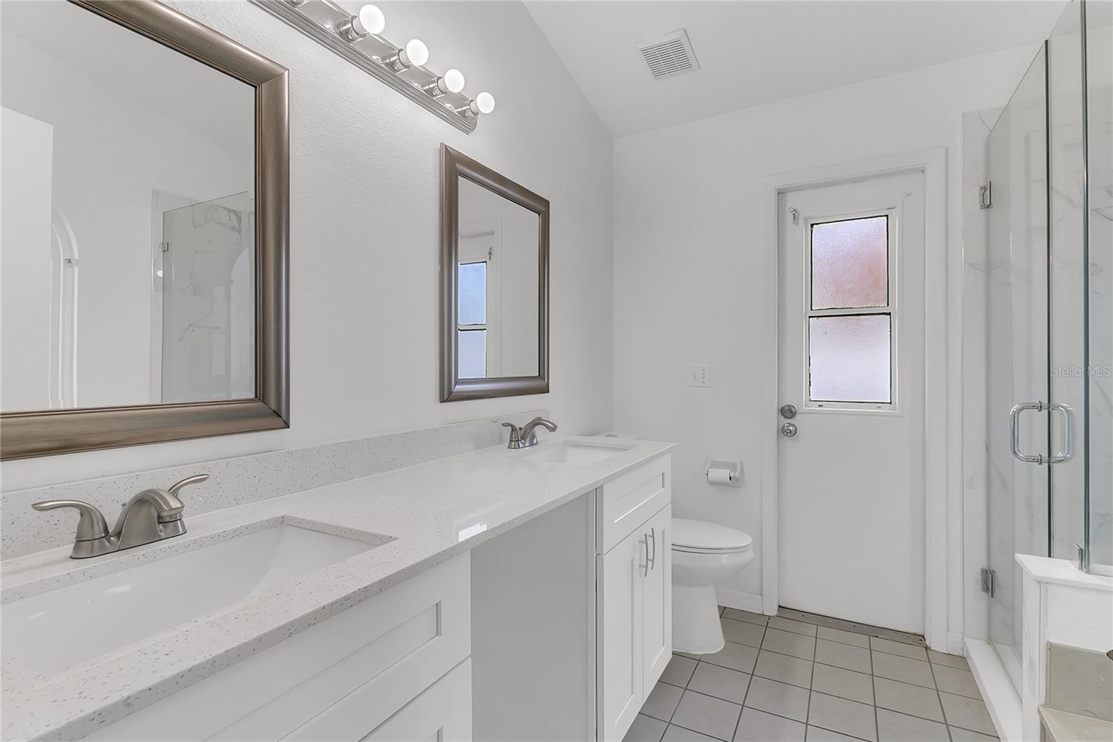 Image 26 of 40 For 12639 Crayford Avenue