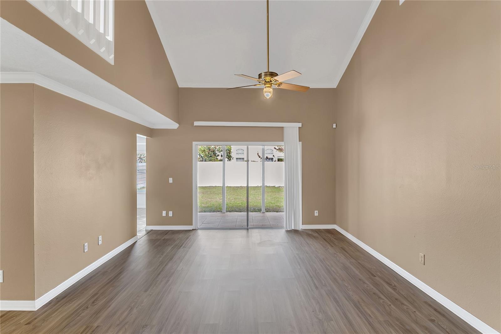 Image 6 of 40 For 12639 Crayford Avenue