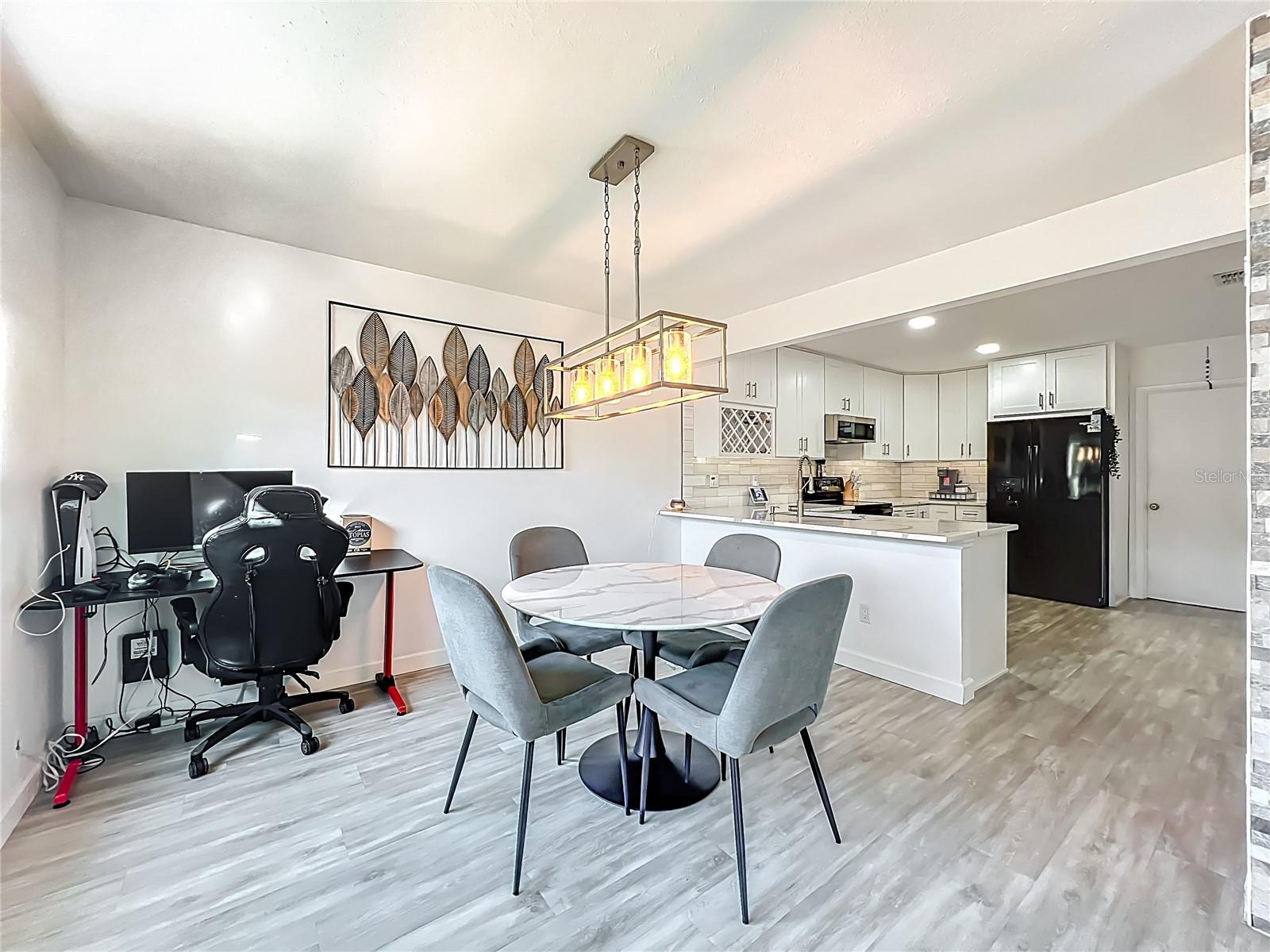 Image 13 of 40 For 445 Amethyst Way