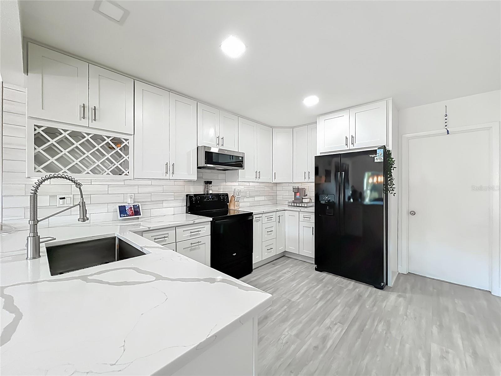 Image 14 of 40 For 445 Amethyst Way