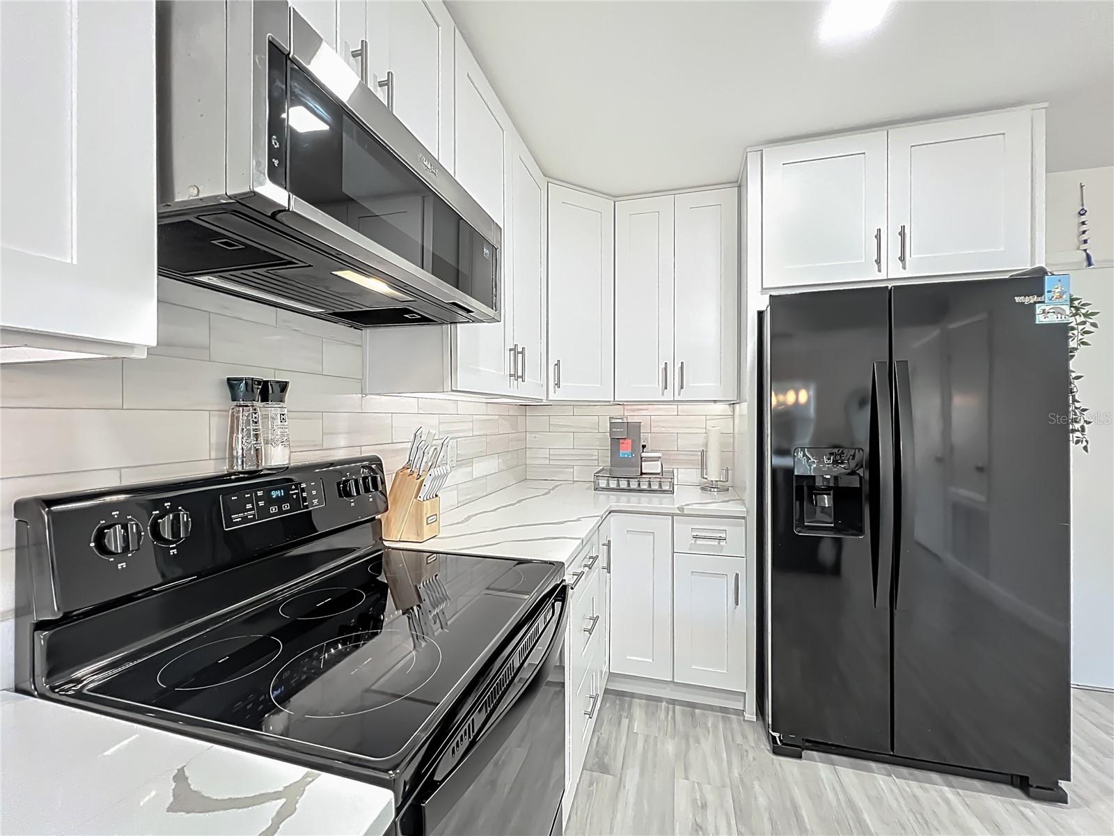 Image 17 of 40 For 445 Amethyst Way