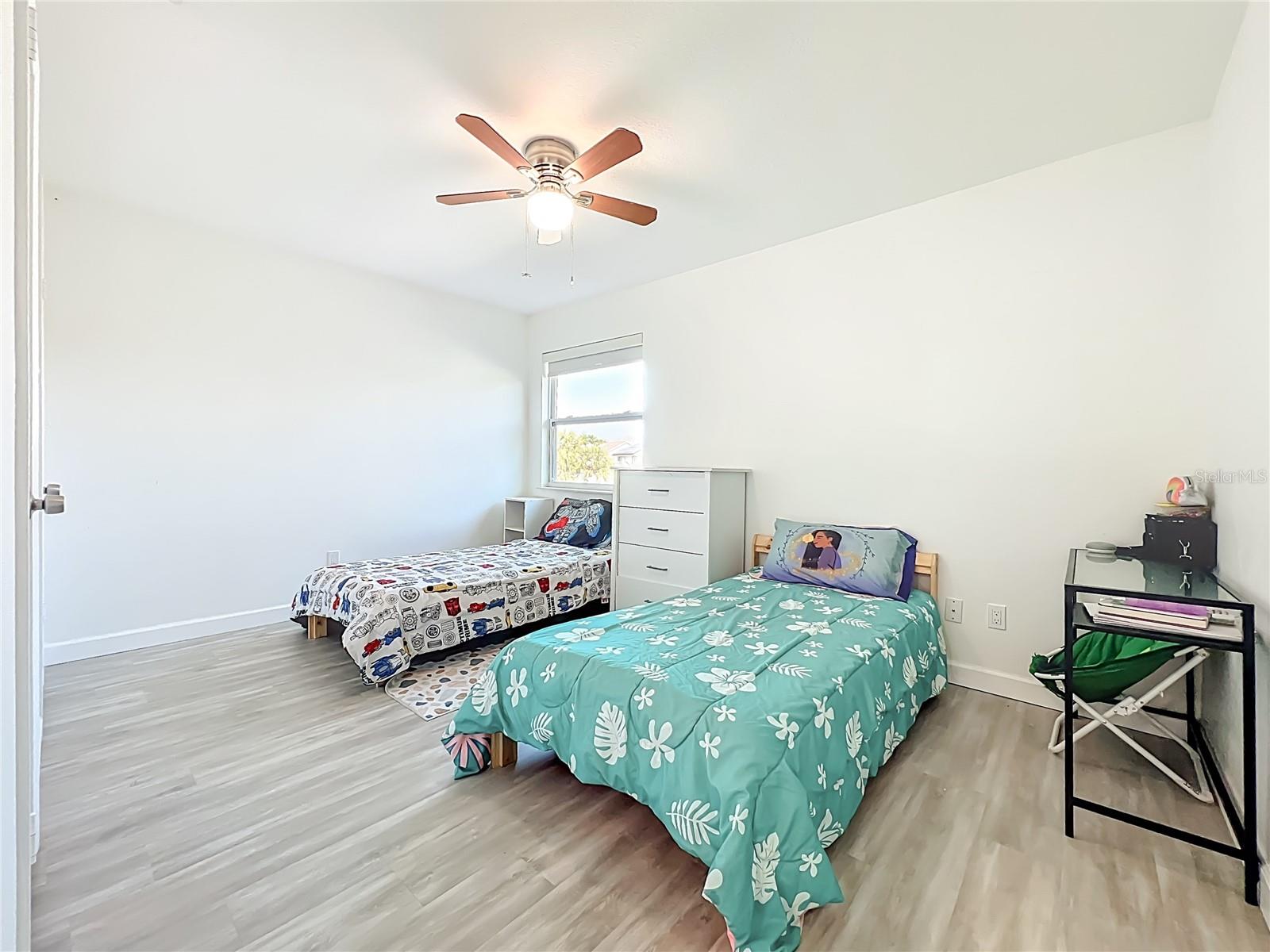 Image 27 of 40 For 445 Amethyst Way