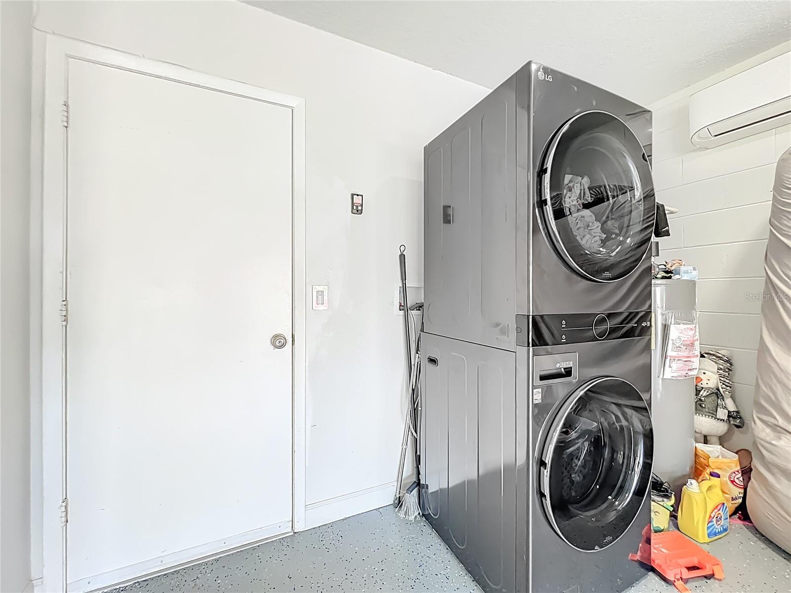 Image 29 of 40 For 445 Amethyst Way