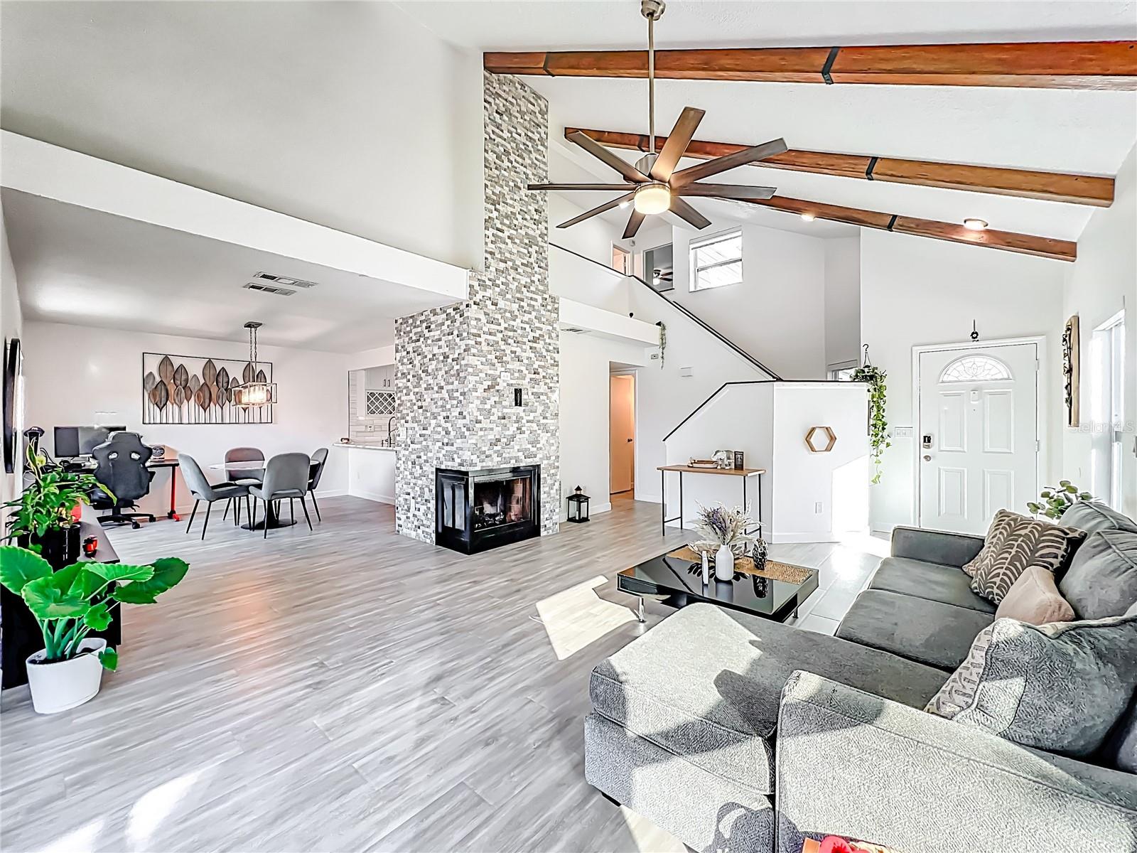 Image 8 of 40 For 445 Amethyst Way