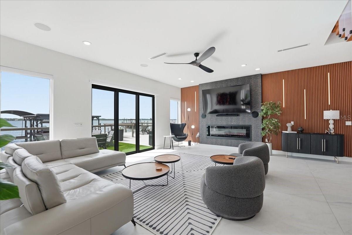 Image 2 of 66 For 2175 Tropical Trail