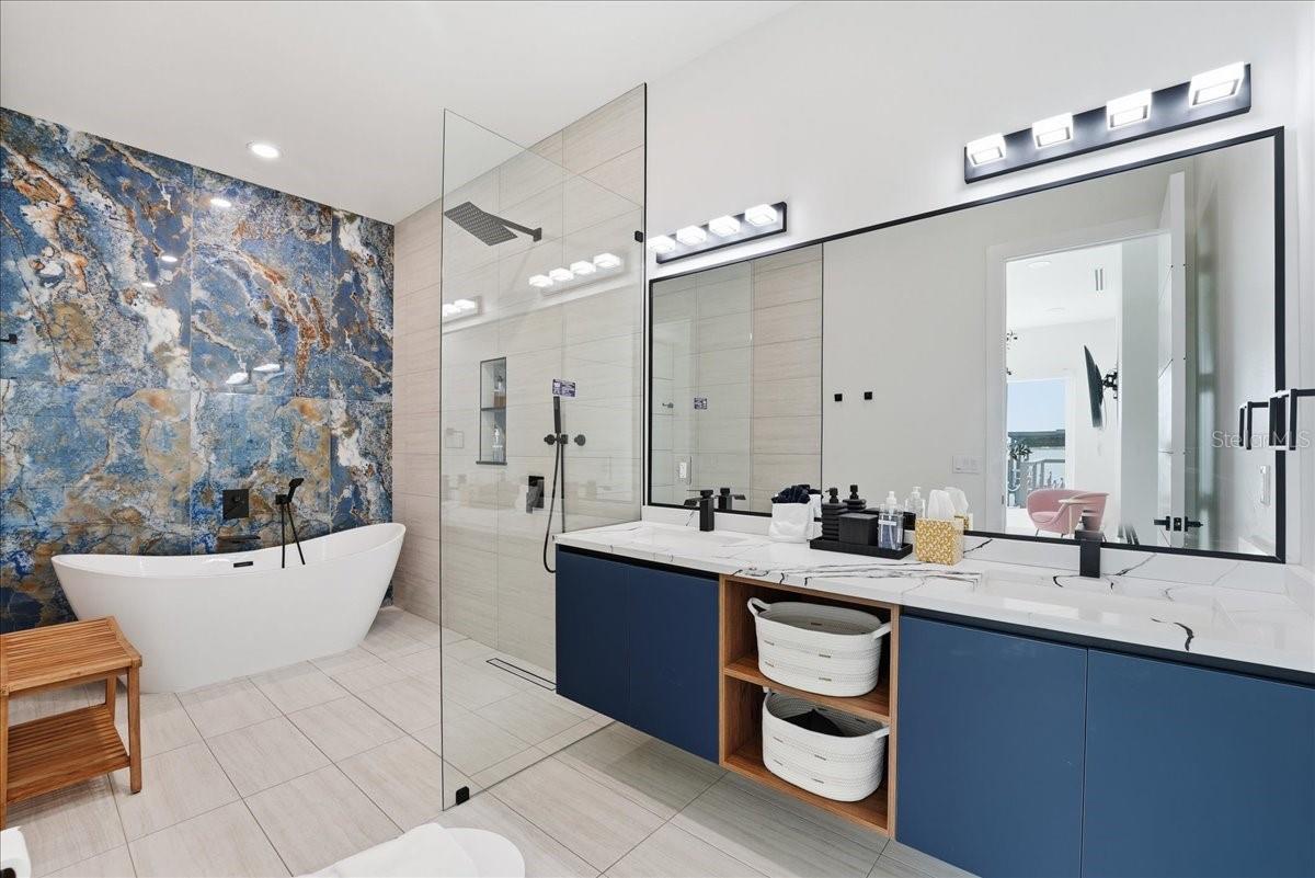 Image 25 of 66 For 2175 Tropical Trail