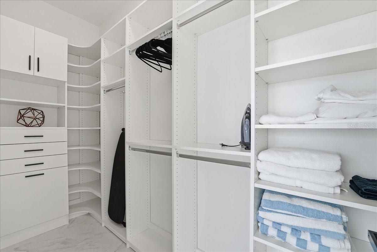 Image 26 of 66 For 2175 Tropical Trail