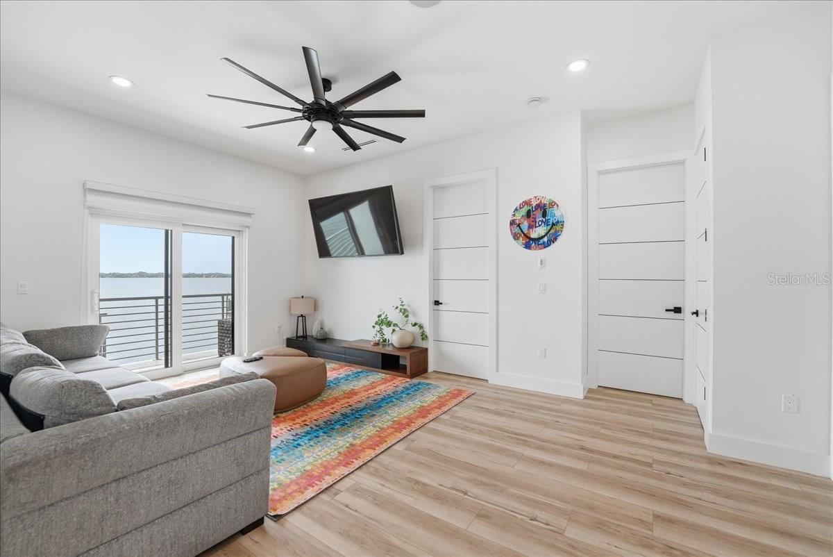 Image 27 of 66 For 2175 Tropical Trail