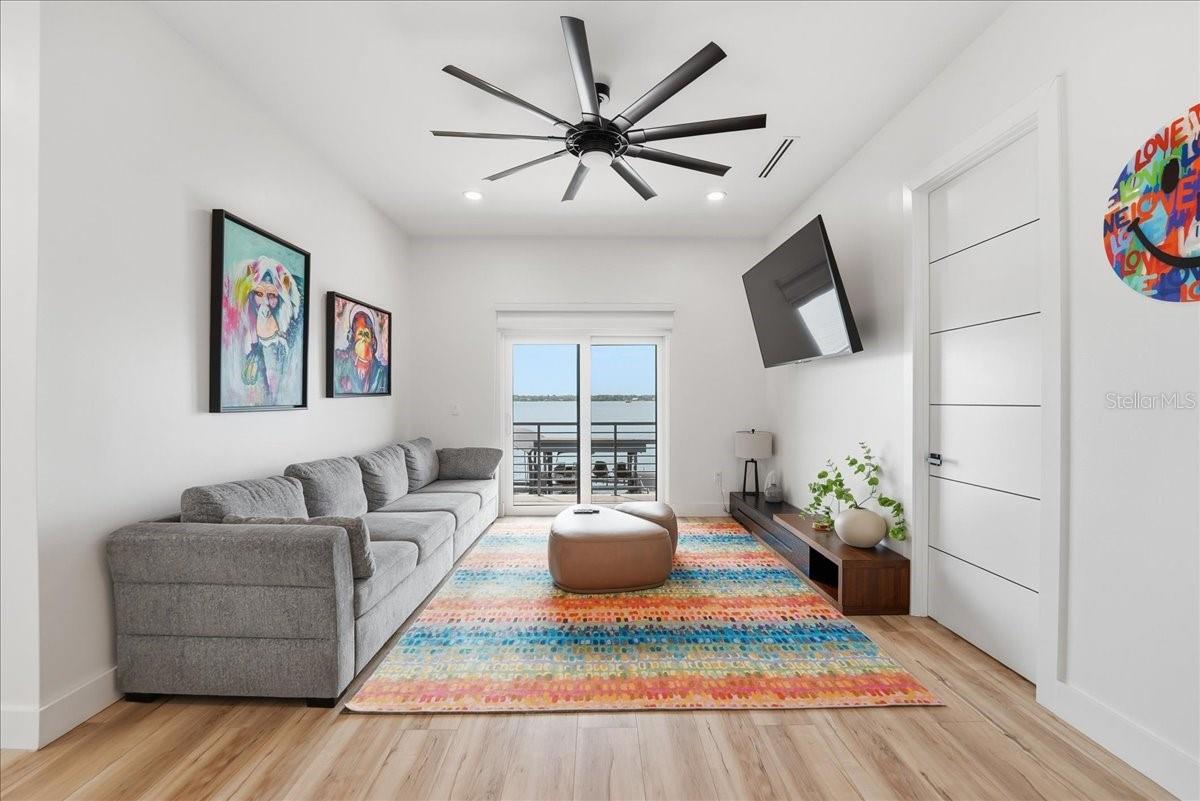 Image 28 of 66 For 2175 Tropical Trail