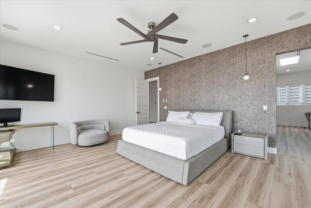 Image 30 of 66 For 2175 Tropical Trail