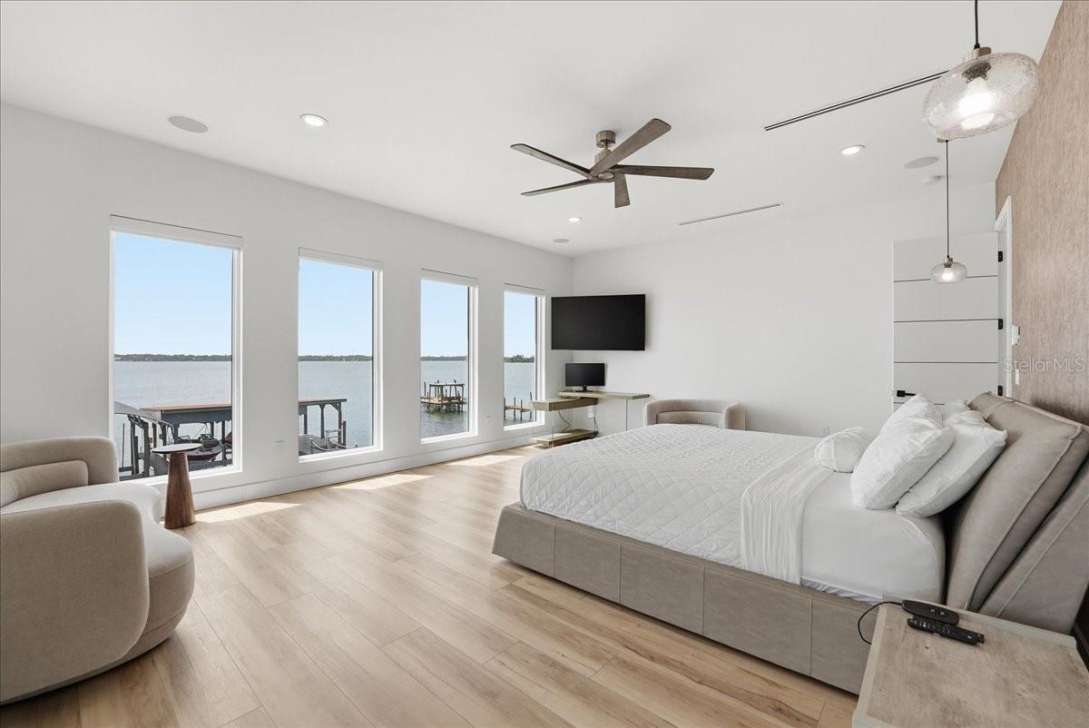 Image 31 of 66 For 2175 Tropical Trail