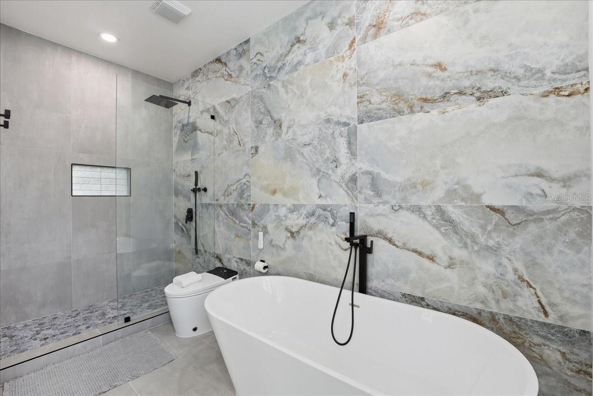 Image 35 of 66 For 2175 Tropical Trail