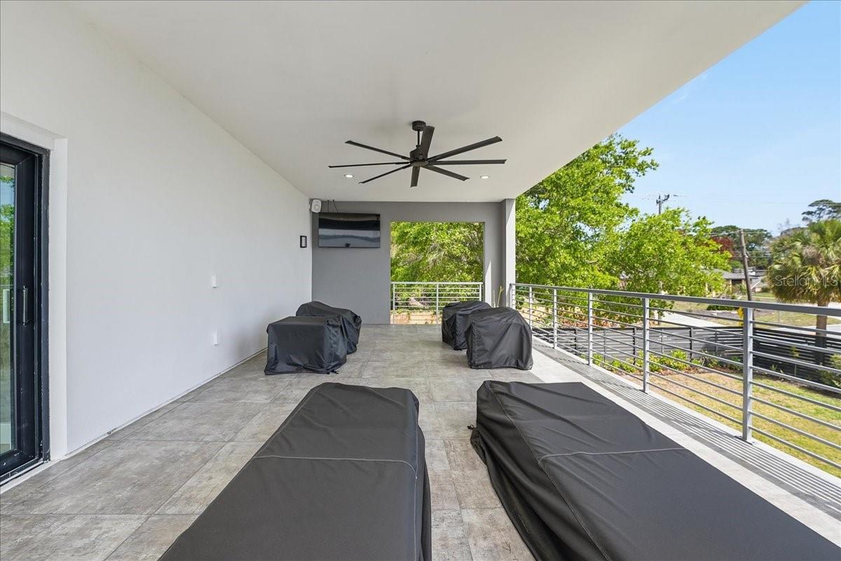 Image 37 of 66 For 2175 Tropical Trail