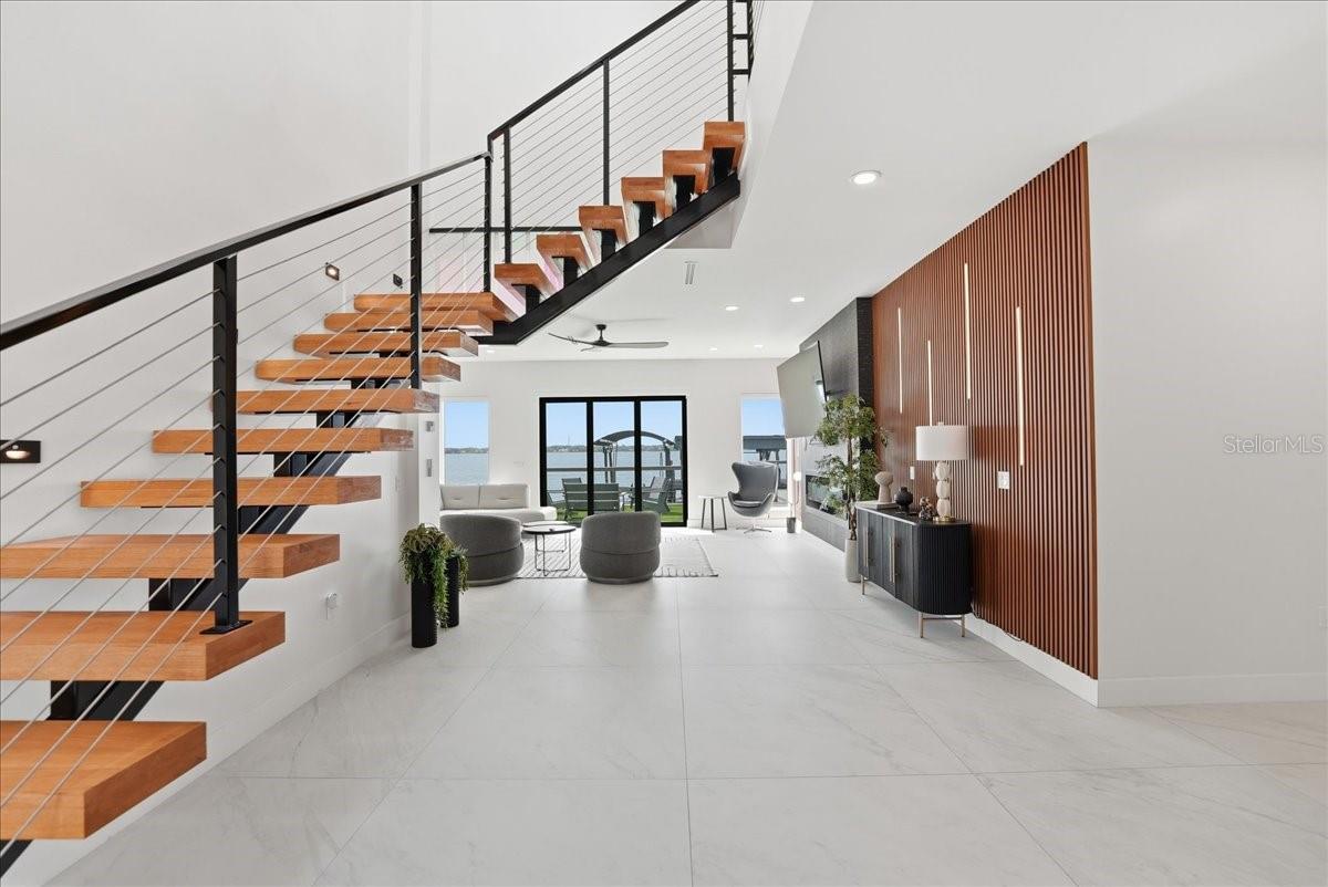 Image 4 of 66 For 2175 Tropical Trail