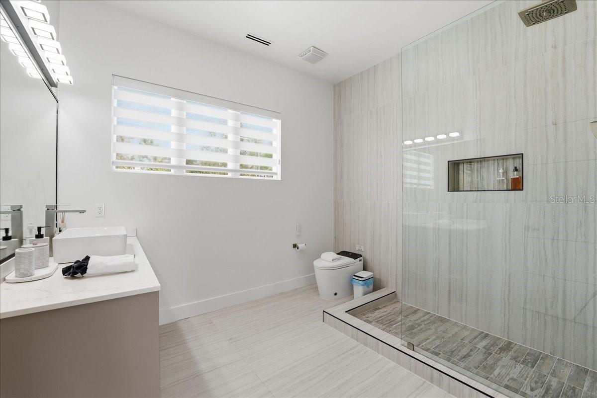 Image 40 of 66 For 2175 Tropical Trail